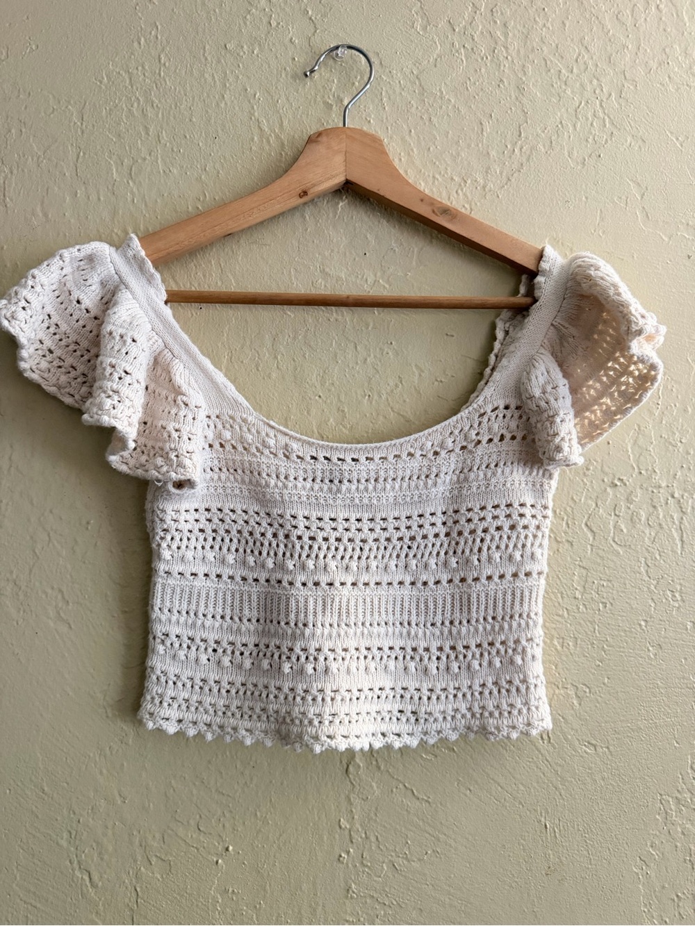 Sincerly Jules Cream Crochet Puff-Sleeve Crop Top